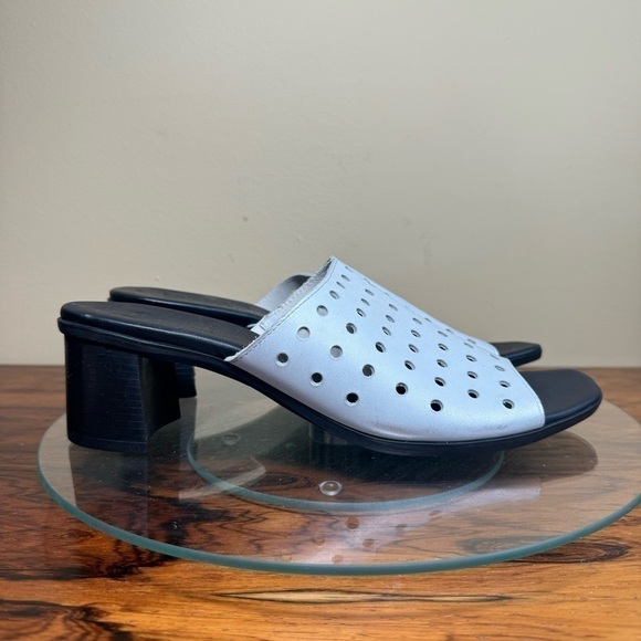 Munro Jules Perforated Heeled Mules White Silver Wash Nubuck - Picture 8 of 16